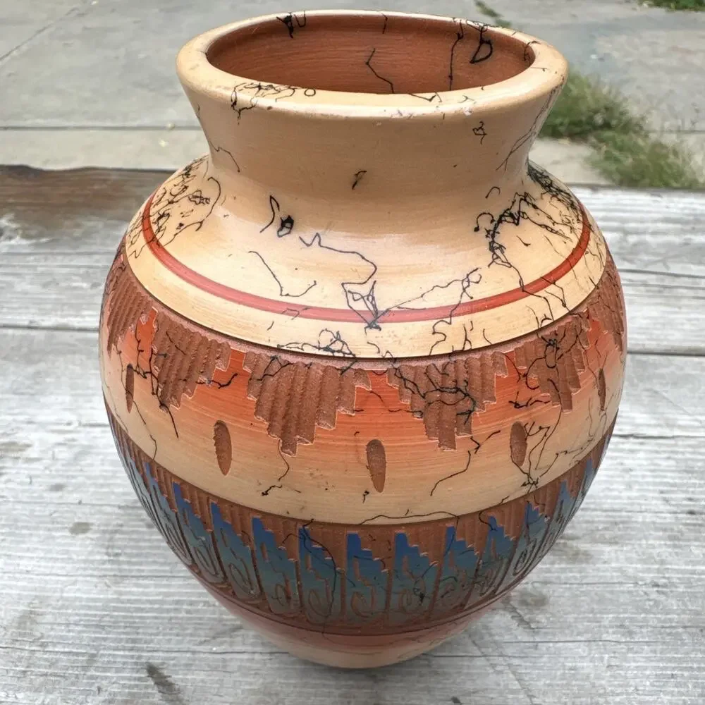 Navajo Horsehair Pottery Vase Hand Etched Native American Southwest Signed